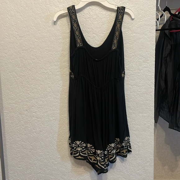 Abercrombie & Fitch Embroidered Romper Flagship Exclusive S - Picture 4 of 4